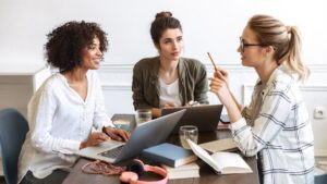 Manfaat dan Tujuan Studi Kelayakan Bisnis Lengkap